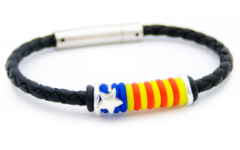 Detall del trenat i les anelles de plata de la Polsera Estelada